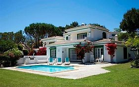 Four Seasons Fairways Hotel 4*